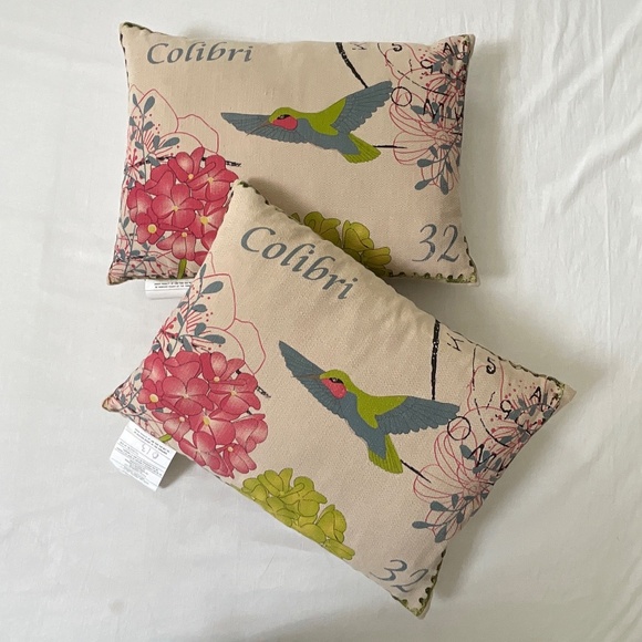 PAIR Colibri Bird Floral Accent Throw Pillows (#1)